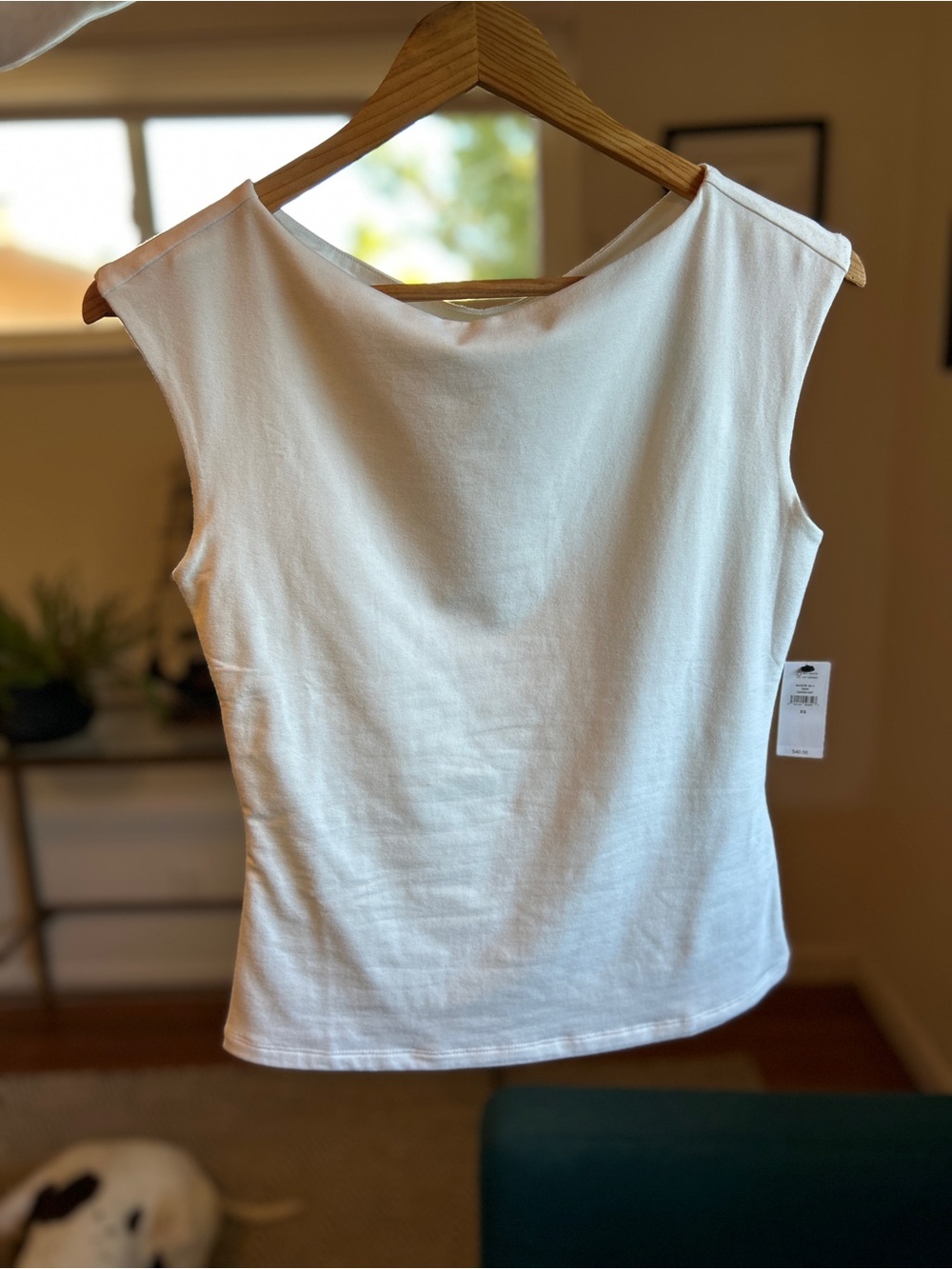 Banana Republic White Sleeveless Boatneck Tank Top